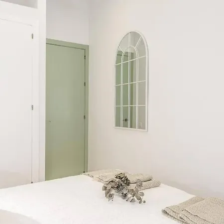 Bs Brand New Triplex Private Terrace Downtown Parking Apartment Seville Exterior photo