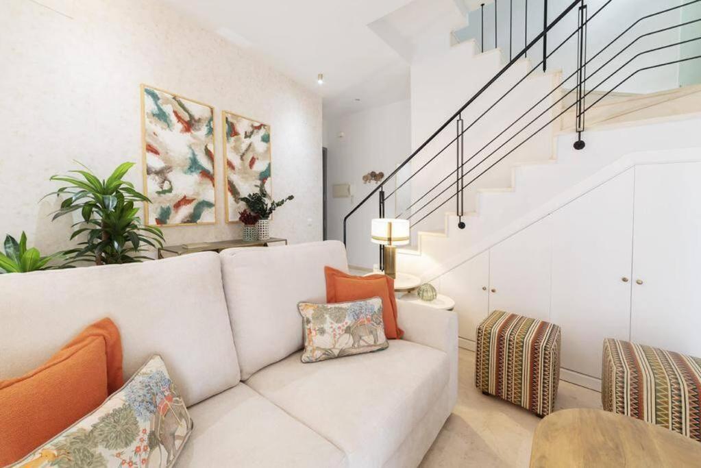 Bs Brand New Triplex Private Terrace Downtown Parking Apartment
