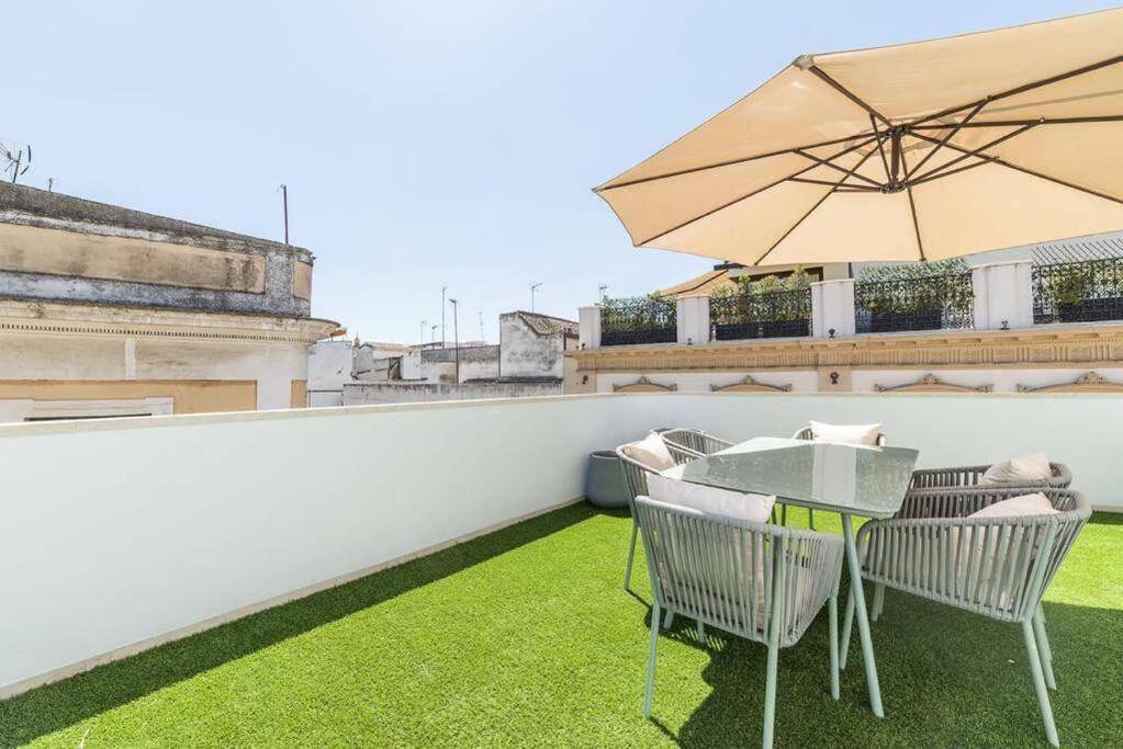 Bs Brand New Triplex Private Terrace Downtown Parking Seville