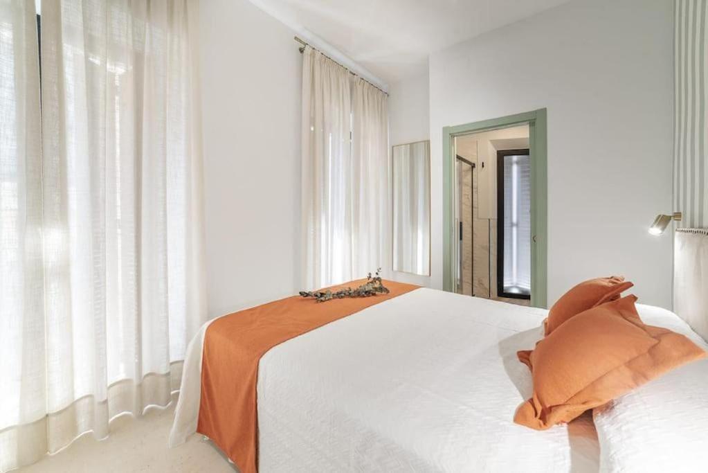 Bs Brand New Triplex Private Terrace Downtown Parking Apartamento Sevilla